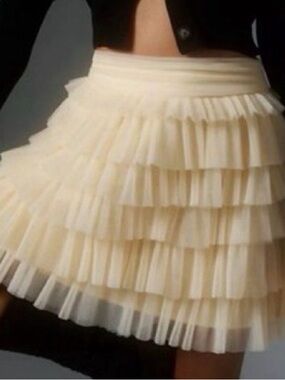 cupcakes & cashmere Cream Tiered Tulle Skater Skirt